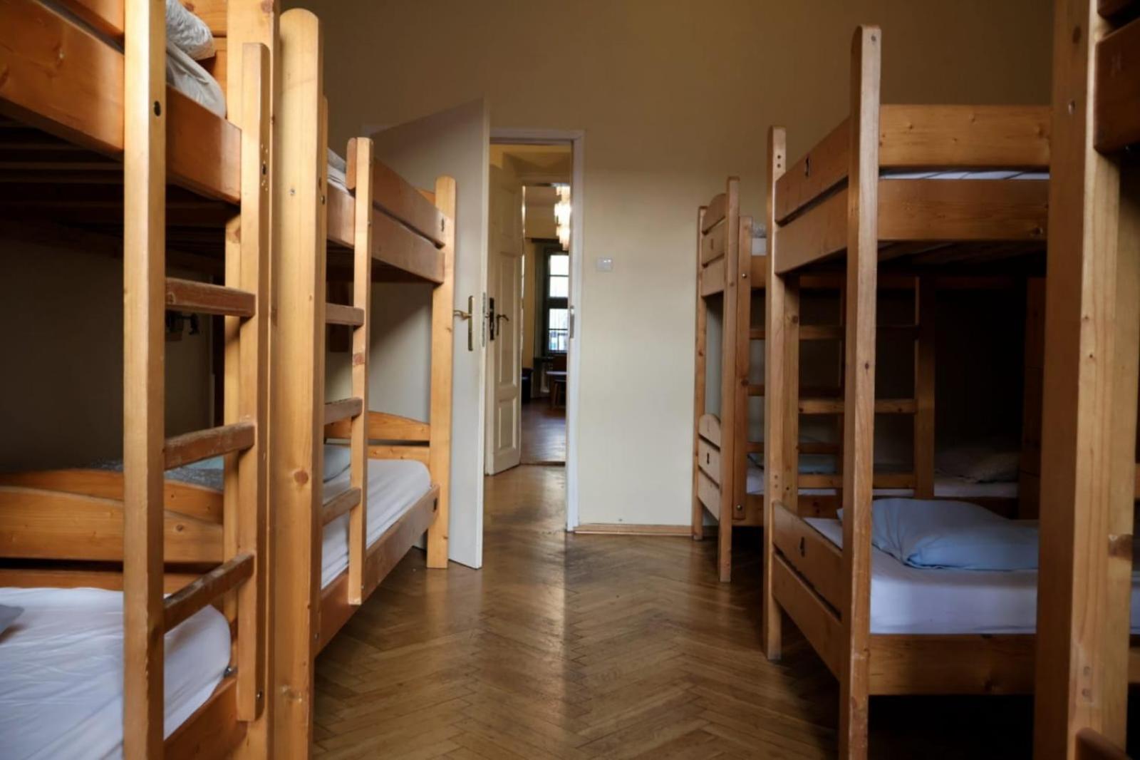 50 People Apartment Cracovia Esterno foto
