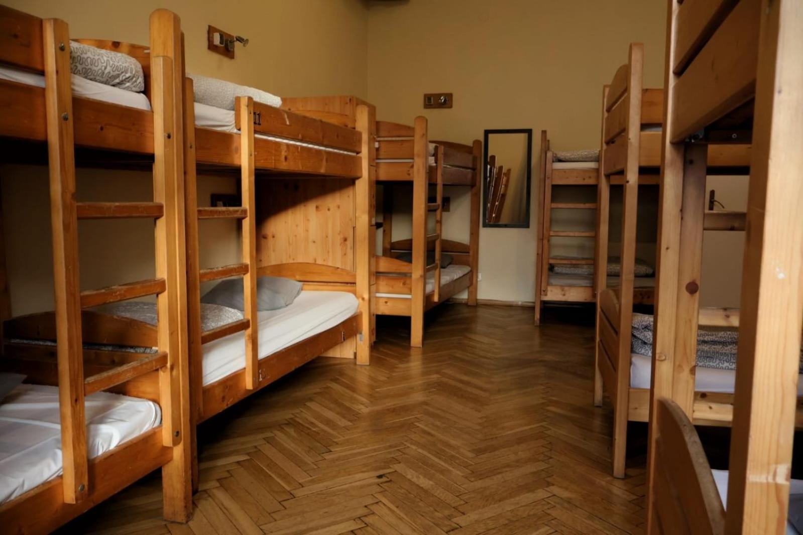 50 People Apartment Cracovia Esterno foto