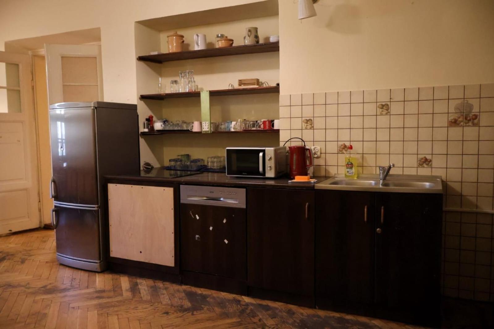 50 People Apartment Cracovia Esterno foto