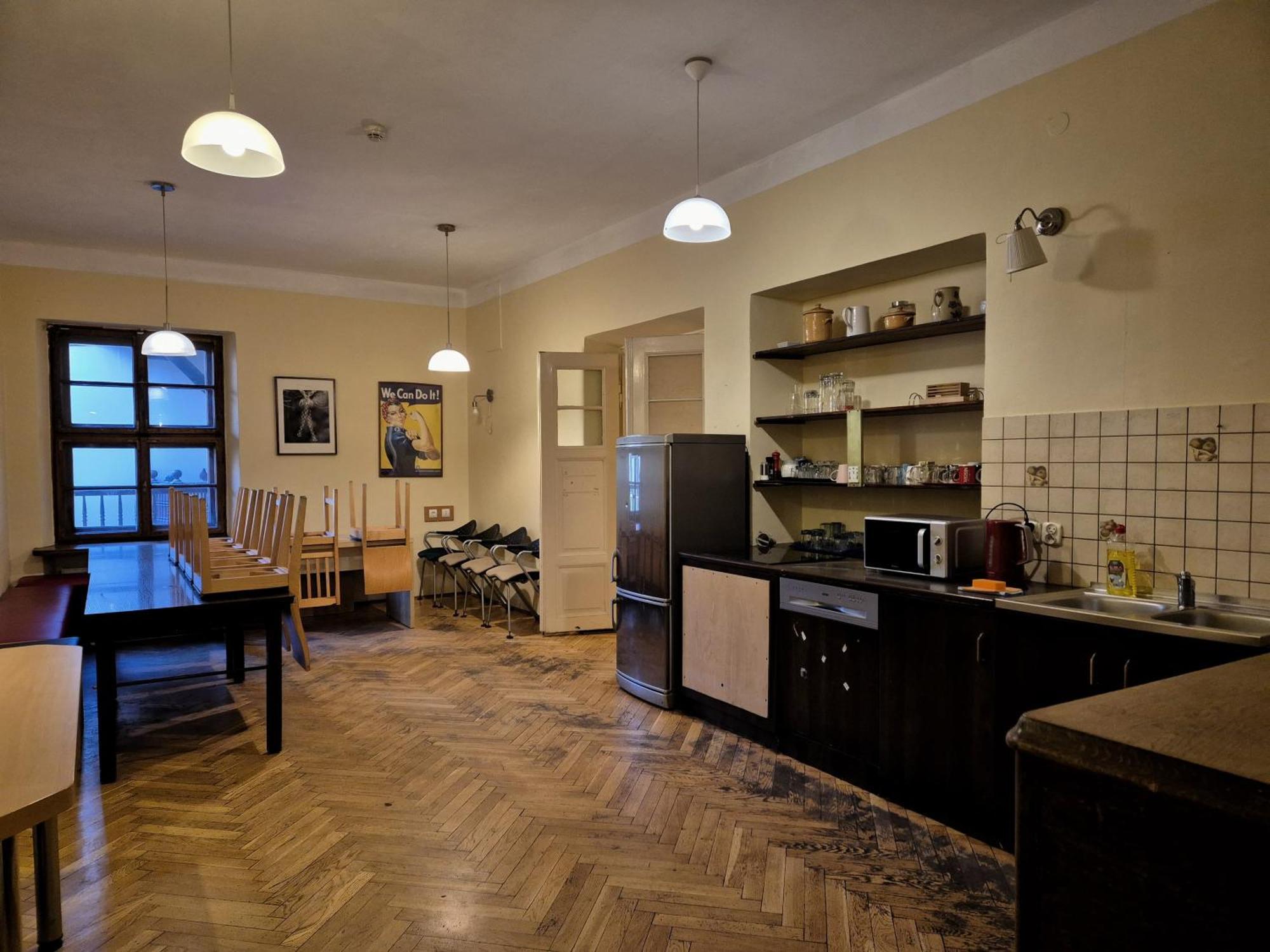 50 People Apartment Cracovia Esterno foto